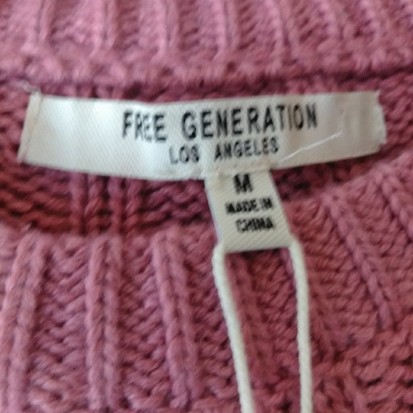 Nwt Free generation asymmetrical hemline sweater - Picture 4 of 6